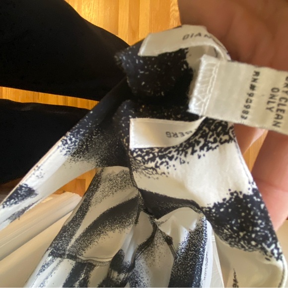 Diane Von Furstenberg Black and White Asymmetrical Silk Dress kerchief hem - Picture 10 of 10